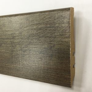Plinthe mdf finition chêne fonce reglisse 80X15mm