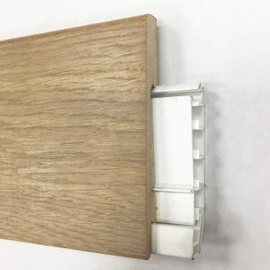 PLINTHE ELECTRIQUE DINACHOC AVEC GOULOTTE PLACAGE chêne BRUT