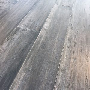 Bambou vieux chêne verni 142X12X1850mm