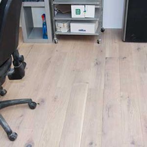 CHENE MASSIF CAMPAGNE FLOCON DE NEIGE huilé BROSSE 200x20 - Certifié FSC 100 % - LOT DE 1.20M2