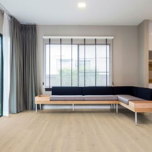 CHENE MASSIF HUILE RUSTIQUE BROSSE CR&Egrave;ME VANILL&Eacute; 120x15x 600 A 1800mm - Certifié FSC 100 % Obligatoire : Application d'huile-cire dès la 1ère utilisation