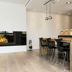 CHENE MASSIF HUILE RUSTIQUE BROSSE BLANC NEIGE CERUSE 170x20mm - Certifié FSC 100 % Obligatoire : Application d'huile-cire dès la 1ère utilisation