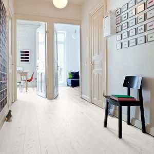 CHENE MASSIF VERNI BROSSE COUNTRY BLANC DE NEIGE 120x14mm LV - Certifié FSC 100 %