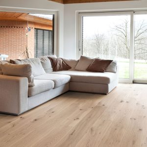 CHENE MASSIF VERNI BROSSE RUSTIQUE INVISIBLE 160x14mm LV - Certifié FSC 100 %