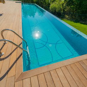 LAME DE TERRASSE IPE BRUT PROFIL 1 FACE LISSE 1 FACE ANTIDERRAPANT 140x21x930/1235/1540mm (+/- 3 mm)