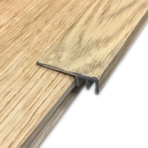 Nez de marche alu chêne 30X2700X12-16mm