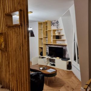 POINT DE HONGRIE VILLAGE